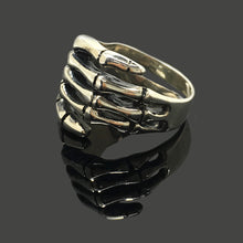 Load image into Gallery viewer, Retro 925 Sterling Silver Paw Hand Bone Ring