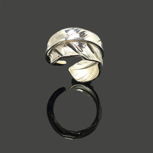 Load image into Gallery viewer, Silver Feather Ring