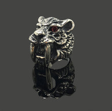 Load image into Gallery viewer, Vintage Domineering Red Eye Toothed Tiger Rings