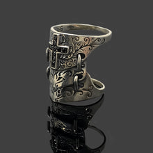 Load image into Gallery viewer, Sterling Silver Retro Spartan Hero Helmet Mask Ring
