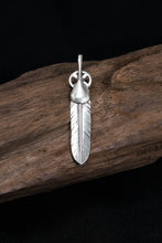 Load image into Gallery viewer, Small Feather Leaf Retro 925 Silver Pendant Takahashi Goro
