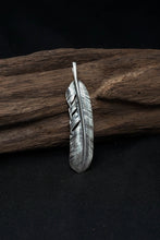 Load image into Gallery viewer, Right Feather Simple Leaf Retro 925 Silver Goro Takahashi Pendant