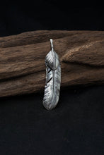 Load image into Gallery viewer, Right Feather Retro 925 Silver Leaf Goro Takahashi Pendant