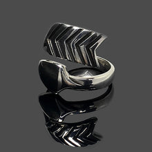 Load image into Gallery viewer, 925 Sterling Silver Jewelry Small Twisted Arrow Ring