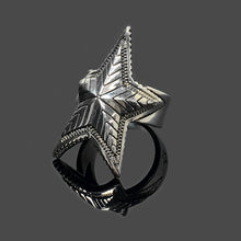 Load image into Gallery viewer, Vintage Sterling Silver Cody Sanderson Engraved Star Ring
