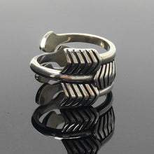 Load image into Gallery viewer, Sterling Silver 3 Arrows Ring Jewelry