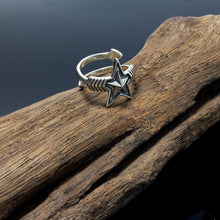 Load image into Gallery viewer, Cody Sanderson Double Arrow Star Ring