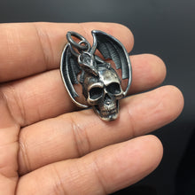 Load image into Gallery viewer, Dragon Skull Silver Pendant Oxidized Unisex Dragon Skull Pendant Jewelry