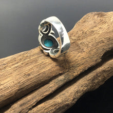 Load image into Gallery viewer, Wave Oval Turquoise Meditation Anxiety Ring