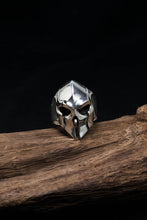Load image into Gallery viewer, Retro Spartan Hero Helmet Mask Ring
