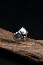 Load image into Gallery viewer, Retro Spartan Hero Helmet Mask Ring