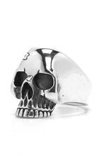 Load image into Gallery viewer, Vintage 925 Sterling Silver Gothic Skeleton Ring
