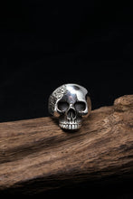 Load image into Gallery viewer, Vintage 925 Sterling Silver Gothic Skeleton Ring