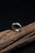 Load image into Gallery viewer, Retro Handmade Silver Vintage Flat Skull Ring