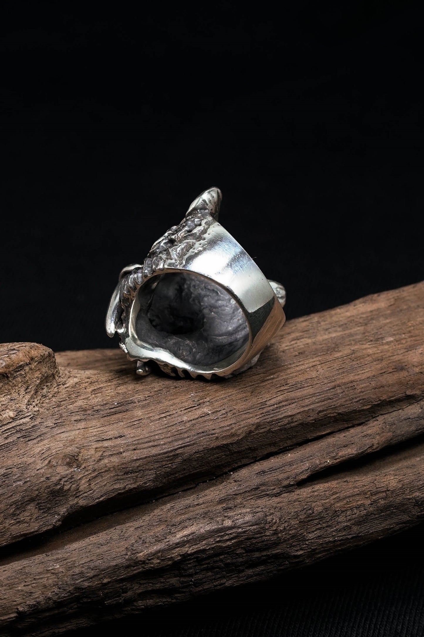 Vintage Domineering Red Eye Toothed Tiger Rings