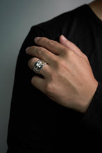 Load image into Gallery viewer, Takahashi Goro 925 Silver Small Feather Ring