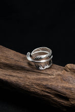 Load image into Gallery viewer, Silver Feather Ring