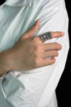 Load image into Gallery viewer, Sterling Silver Retro Spartan Hero Helmet Mask Ring