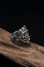 Load image into Gallery viewer, Retro Silver Personality King Skull Ring