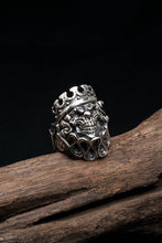 Load image into Gallery viewer, Retro Silver Personality King Skull Ring
