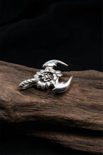Load image into Gallery viewer, Retro Silver Scorpion Pendant