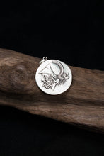 Load image into Gallery viewer, Retro Horse Head 925 Sterling Silver Coin Pendant