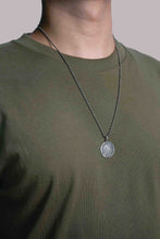 Load image into Gallery viewer, Retro Indians 925 Sterling Silver Coin Pendant