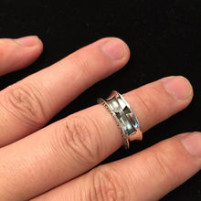 Load image into Gallery viewer, Small Cross 925 Sterling Silver Retro Ring