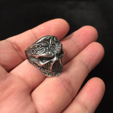 Load image into Gallery viewer, Vintage 925 Sterling Silver Gothic Skeleton Ring Rock