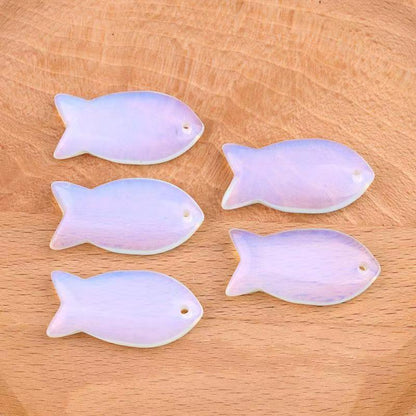 Healing Crystal Semi-Precious Stone Fish Shape Pendant Necklace 1PCS
