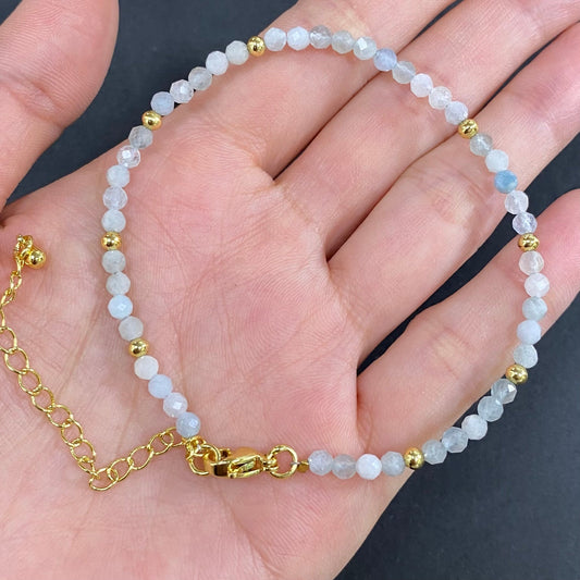 Aquamarine Linked Crystal Bracelet for Focus and Concentration