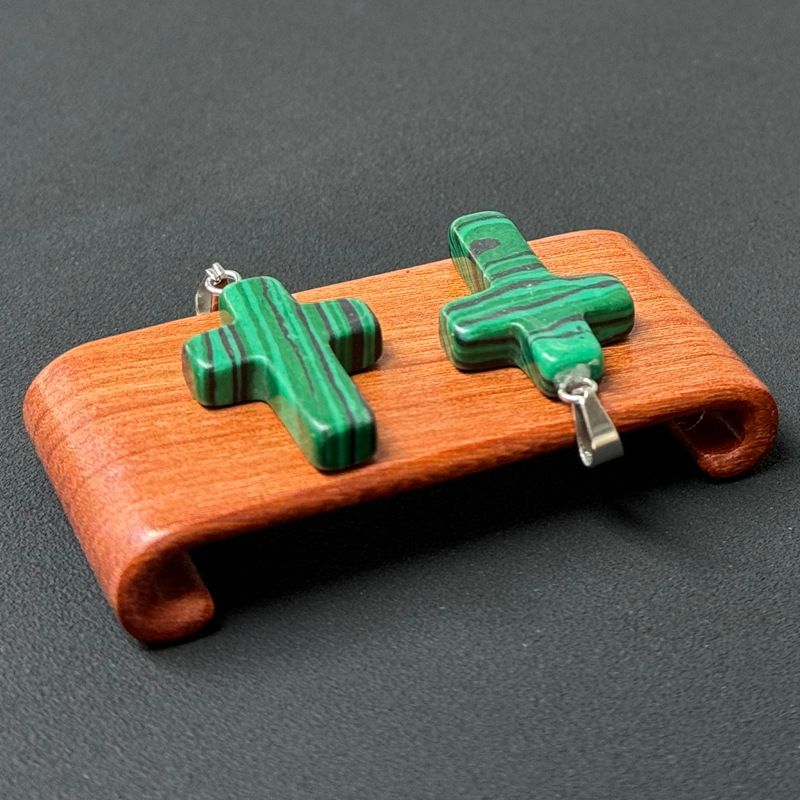 Healing Crystal Flat Cross Shape Pendant Necklace 1PC