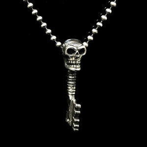 Retro Skull 925 Sterling Silver Key Pendant