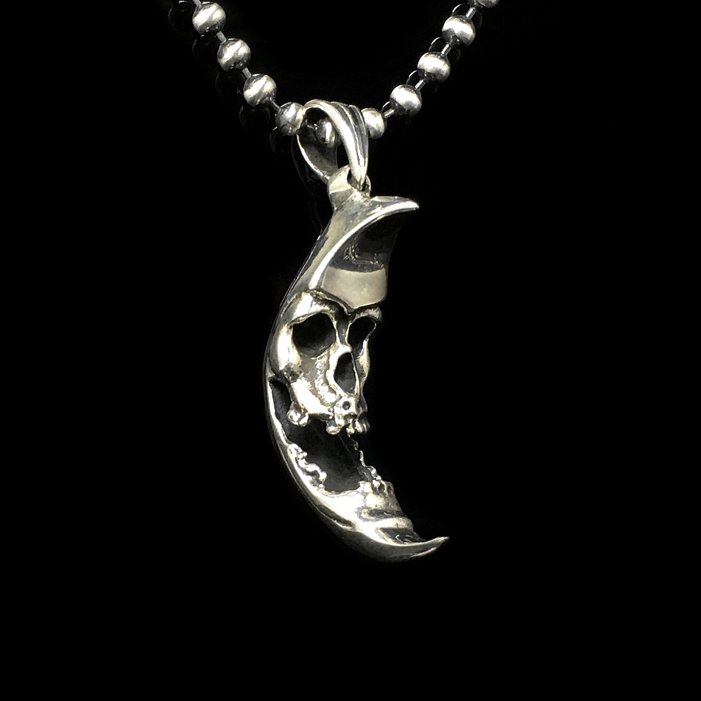 Retro Skull 925 Sterling Silver Moon Pendant