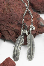 Load image into Gallery viewer, Retro Silver Eagle Claw Feather Necklace Set Takahashi Goro
