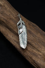 Load image into Gallery viewer, Right Eagle Claw Feather Retro 925 Silver Leaf Goro Takahashi Pendant
