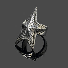Load image into Gallery viewer, Vintage Sterling Silver Cody Sanderson Engraved Star Ring
