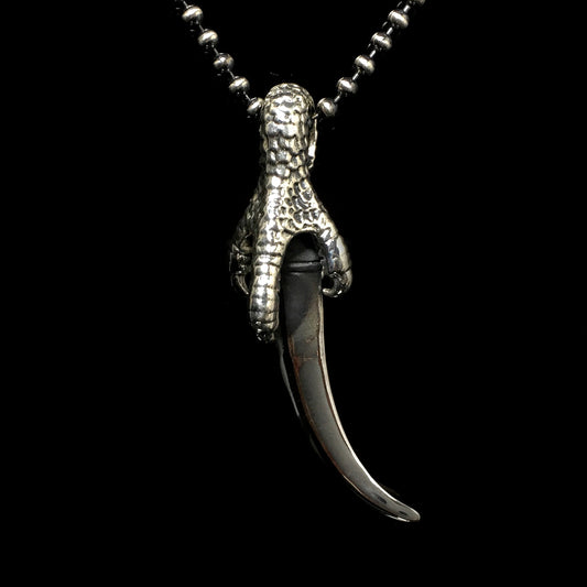 Men's Unique Eagle Claw Sharp Knife Pendant Retro Punk Party Locomotive Rider Domineering Jewelry