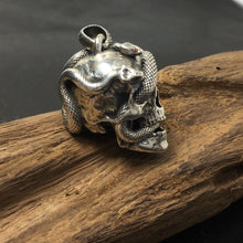 Load image into Gallery viewer, Retro Snake Skull 925 Sterling Silver Pendant
