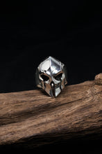 Load image into Gallery viewer, Retro Spartan Hero Helmet Mask Ring
