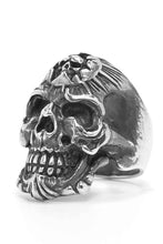 Load image into Gallery viewer, Retro Gothic Skull Silver Ring
