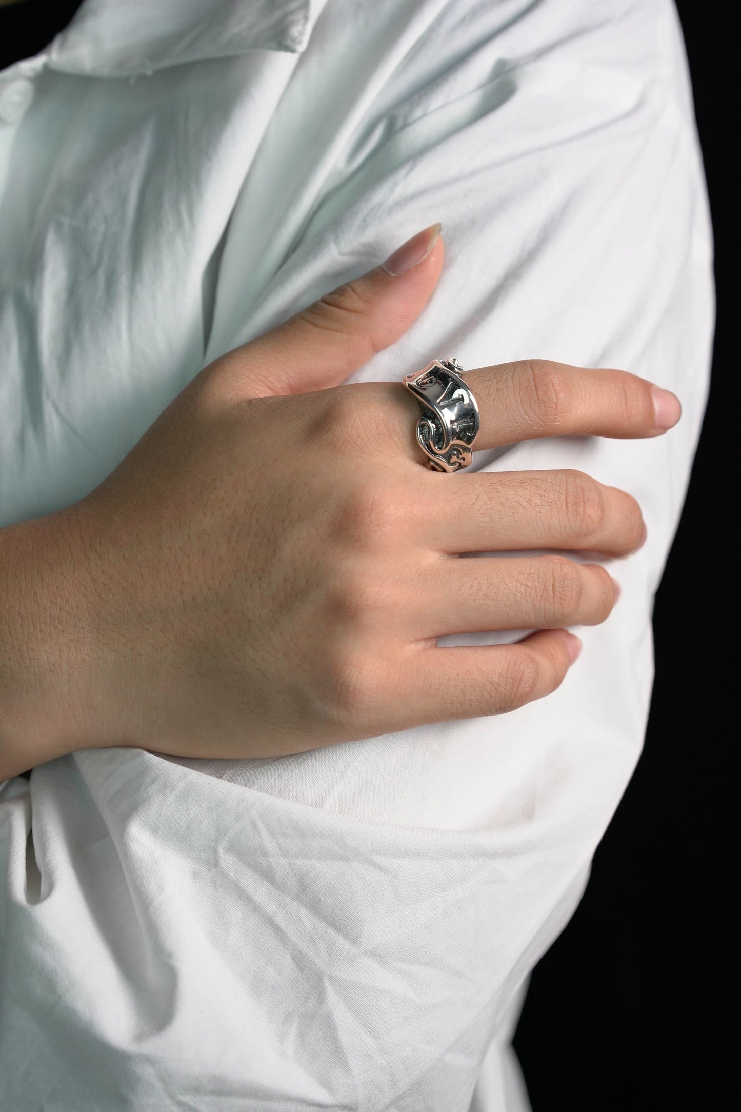 925 Sterling Silver Fashion Jewelry Retro Hand-Carved Letters Love Ring