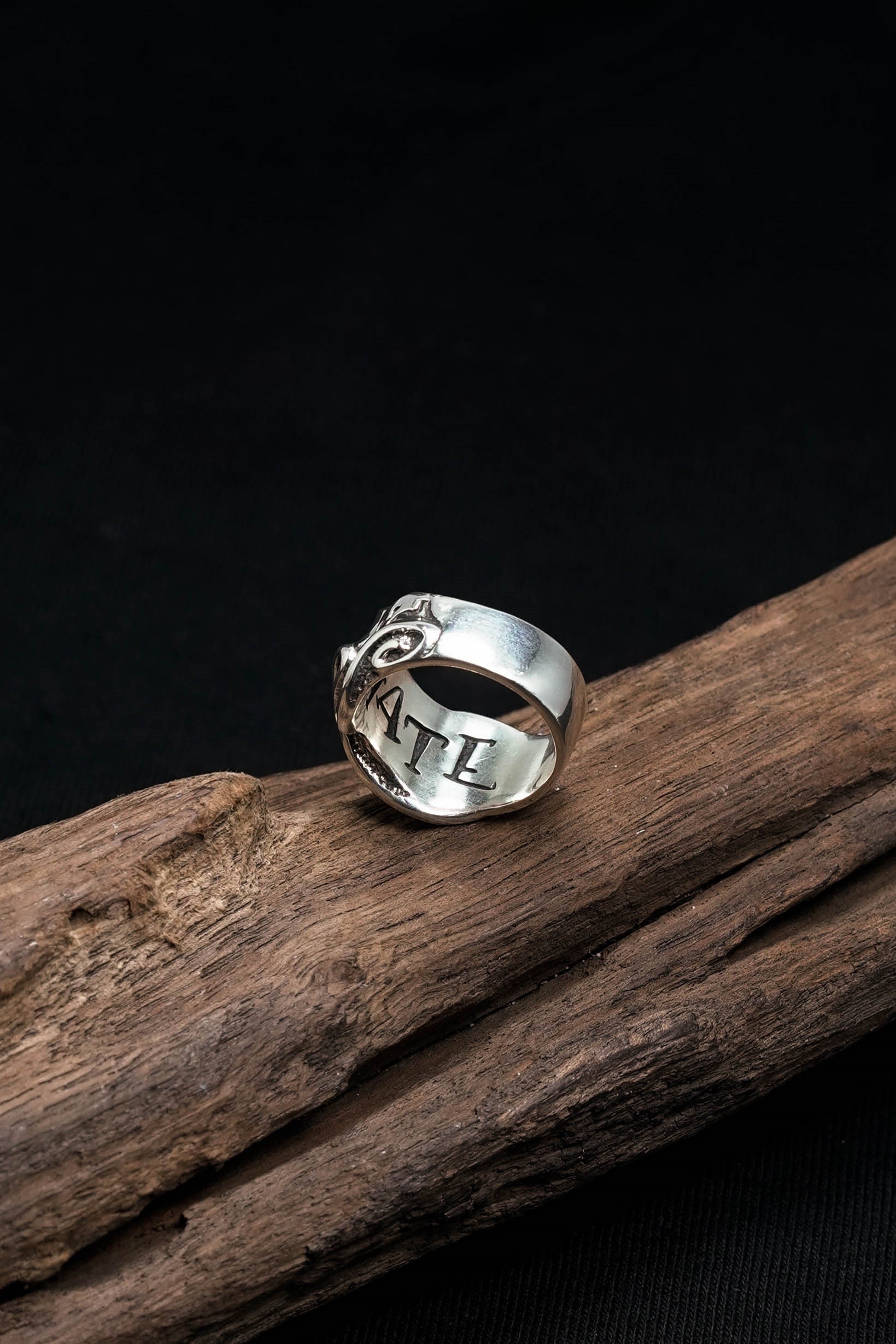 925 Sterling Silver Fashion Jewelry Retro Hand-Carved Letters Love Ring