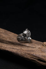 Load image into Gallery viewer, Retro Skeleton Wolf Totem Man Silver Ring
