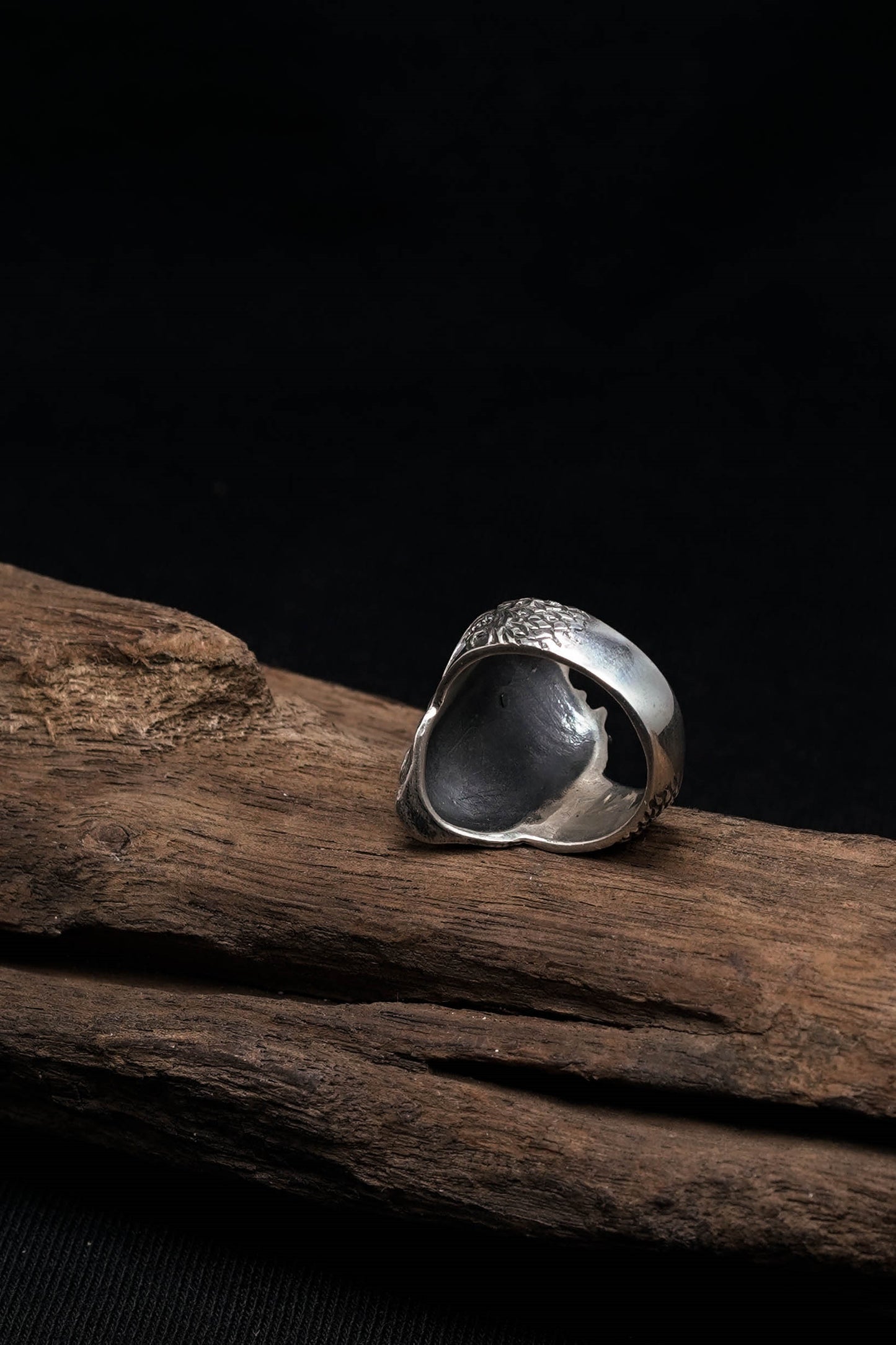 Retro Skeleton Wolf Totem Man Silver Ring