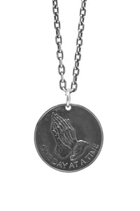 Retro 925 Sterling Silver Round Prayer Hand Pendant
