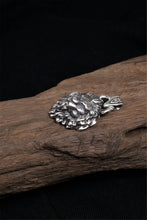 Load image into Gallery viewer, Antique Silver Lion Head Pendant

