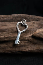 Load image into Gallery viewer, Antique 925 Silver Heart Key Pendant
