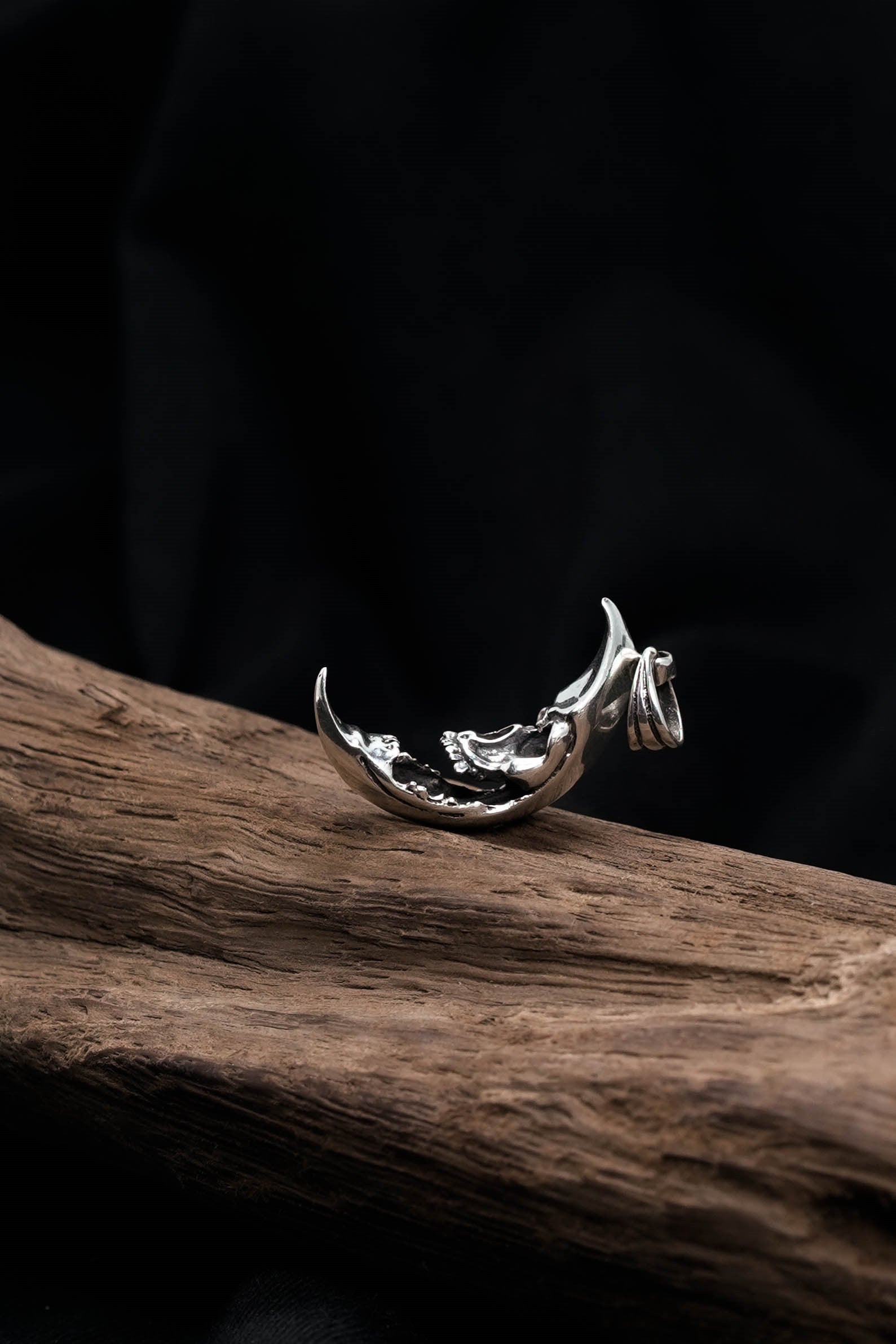 Retro Skull 925 Sterling Silver Moon Pendant