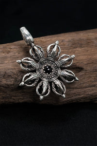 Retro Silver Stone Flower Pendant
